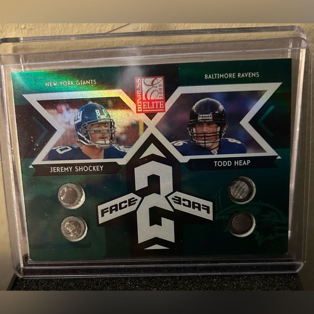 Jeremy Shockey Todd Heap 2005 Donruss Elite Face 2 Face Dual
Helmet Card